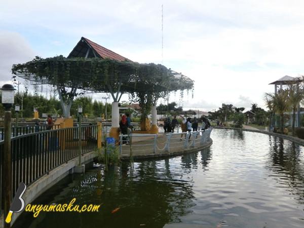 &#91;CoC Regional: Lokasi Wisata&#93; Taman Balai Kemambang Karangkobar Dekat Paduka FM