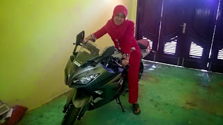 Orang awam memilih Yamaha R25 atau Ninja 250 fi