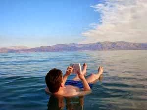Danau Paling Unik di Dunia