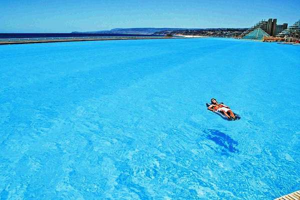 Ini Kolam Renang Terbesar di Dunia Versi Guinness World Records