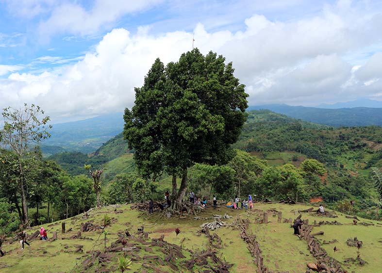 Situs Gunung Padang Cianjur ! Situs Prasejarah Megalitikum !