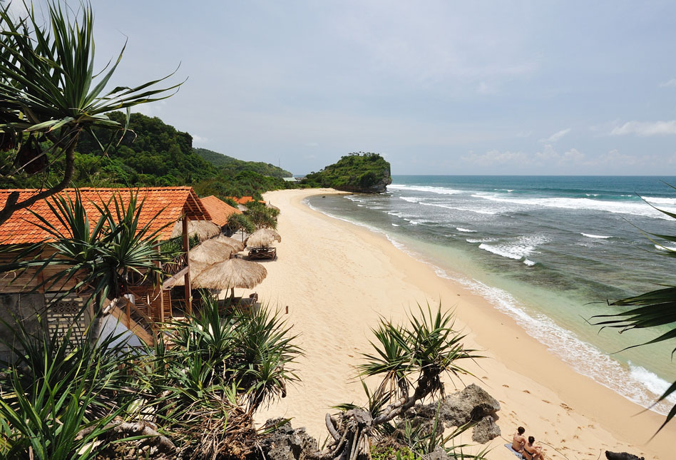 Menyusuri Pantai Jogja Nan Elok Full Pic