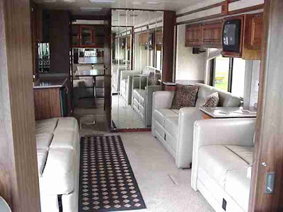 Mengapa RV (Recreational Vehicle) Tidak Terkenal di Indonesia