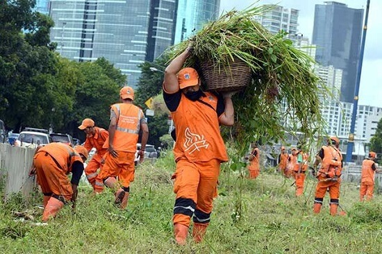 8 Pekerjaan yang Sering Dianggap Remeh, Padahal Sangat Berjasa!