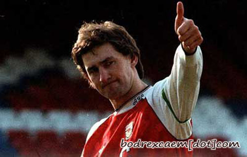 5 aksi kriminal para pemain bola paling konyol