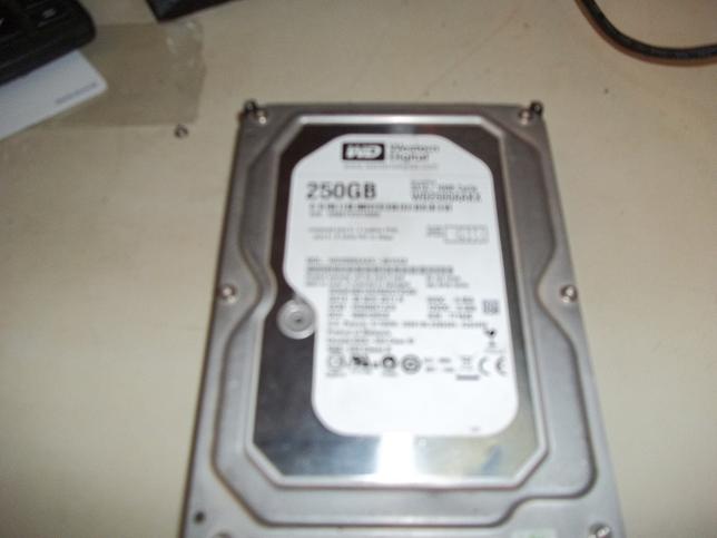 Hardisk Pc wdc 250gb sata dan hitachi 80gb sata
