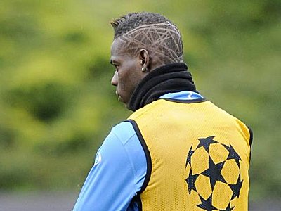 Gaya rambut yang unik dari Mario Balotelli &#91;UPDATE&#93;