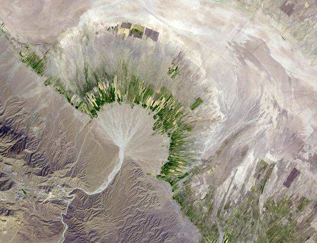 Tempat-tempat &quot;Menakjubkan&quot; seluruh Dunia dilihat dari Satelit