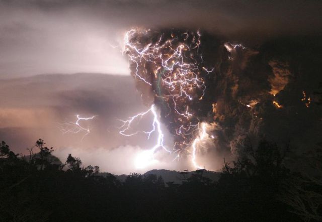 Kumpulan Foto-Foto Bencana alam yang menakjubkan