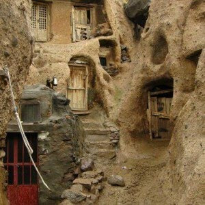 Rumah Paling Tua di Dunia gan,,umurnya udah sekitar 700tahun,,mantep gan