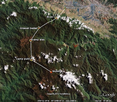 5 Gunung Paling 'Berbahaya' Di Indonesia ( yang doyan petualangan outdoor masuk)