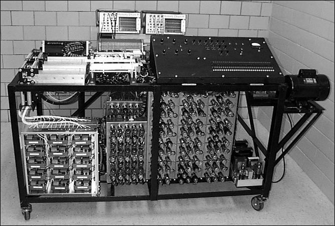 Sejarah Kelam Penemuan Komputer Pertama di Dunia (Punya komputer dah pada tau blm?