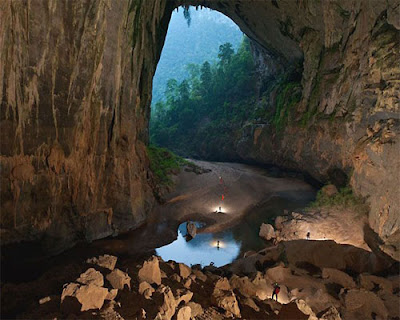 Berpetualang di Gua Tak Berujung Han Sung Dung