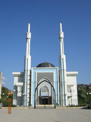 10 Negara di Eropa Berpopulasi Muslim Terbesar