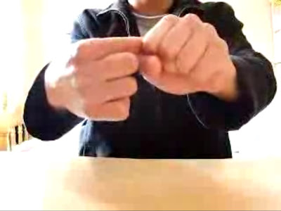 Trik Sulap Menghilangkan Koin (+PIC)