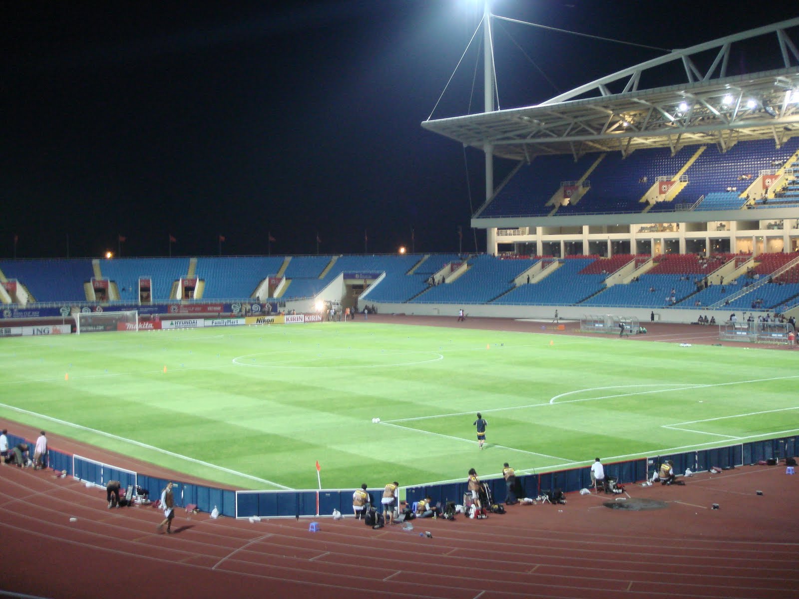 PENAMPAKAN VENUE AFF SUZUKI CUP 2014 dI Vietnam dan Singapore