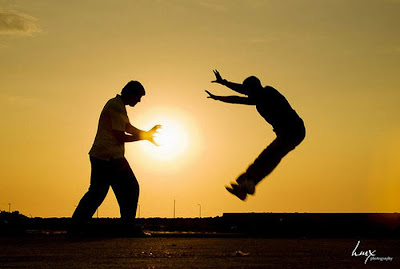 ini-dia-permainan-fotografi-dengan-teknik-manipulasi-perspektif-yang-keren-dan-unik