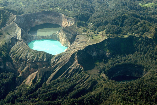 10 Tempat Wisata Alam Terindah Di Indonesia