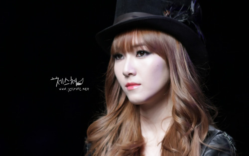 picsvidgif-jessica-jung-512284988452852-51221---jung-sooyeon-512214968850672---snsd---girls039-generation