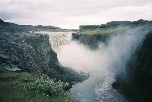 Melihat &quot;Kemegahan&quot; Air Terjun Dettifoss di Islandia