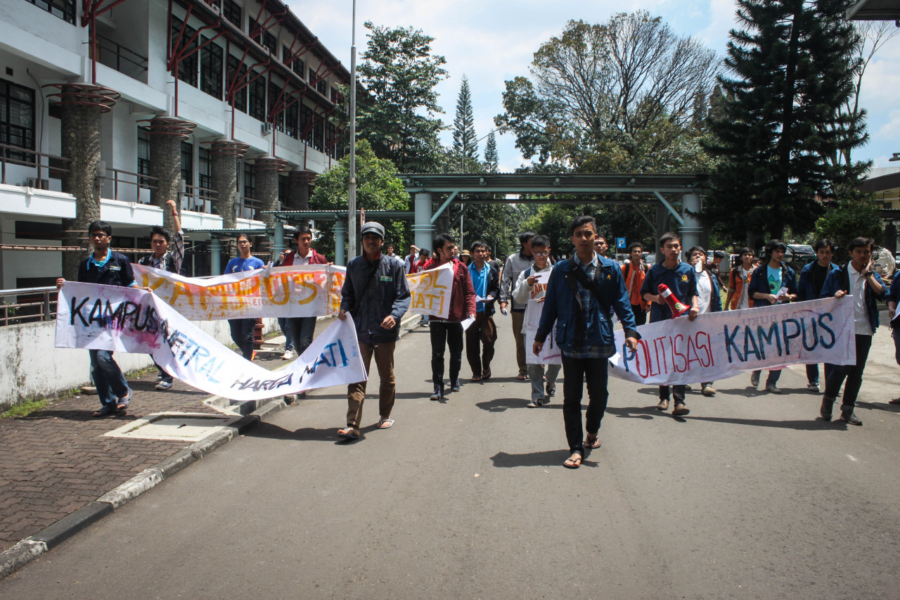 &#91;+foto&#93; Hindari Polemik, Jokowi Cuma 5 Menit di Aula ITB 