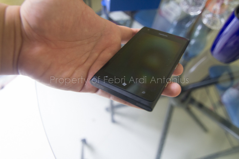 NOKIA LUMIA 900 WINDOWS PHONE BLACK MINT CONDITION FULLSET