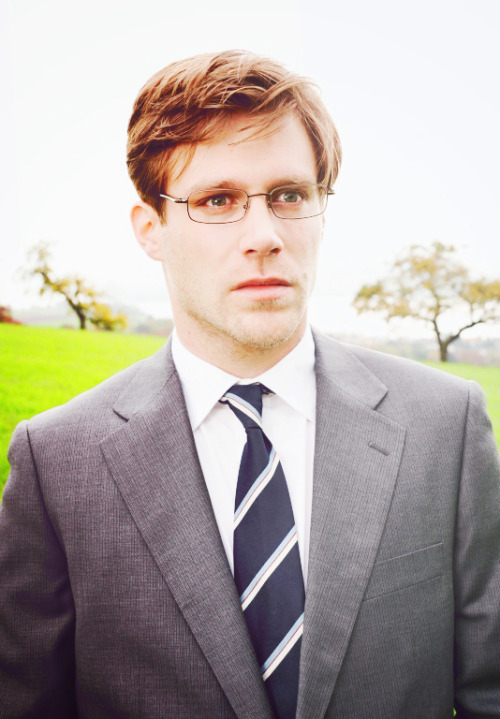 cowok-pake-kacamata-atau-tanpa-kacamata