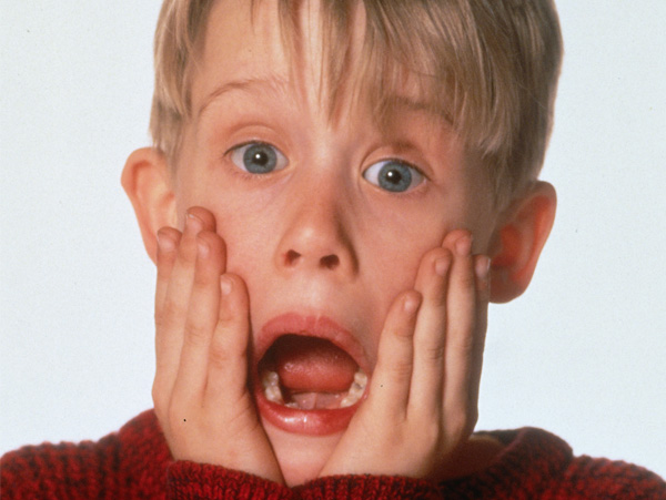 1 Hal Yang Terlewatkan Kita di Film Home Alone ( Home Alone Lovers Masuk )