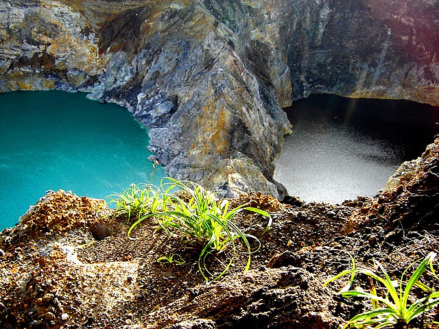 Koleksi 10 Kawah Vulkanik yang Unik, berwisata kesini berani gan??