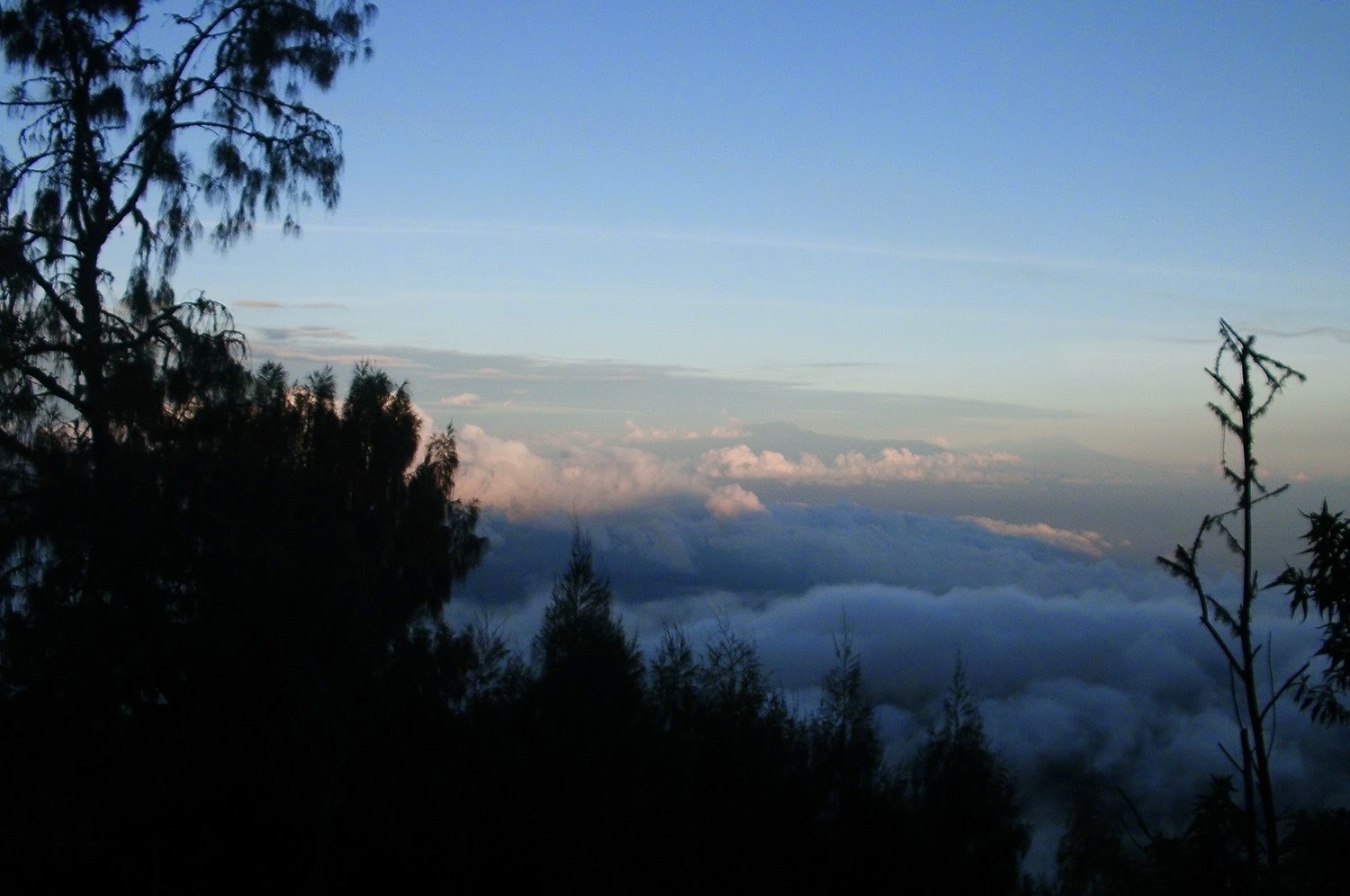 MAHAMERU . hehe 