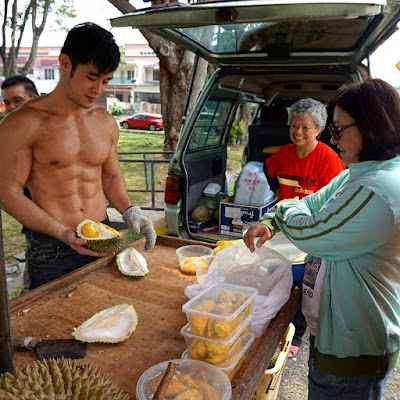Heboh Para Penjaga ganteng dan berbadan sexy di Taiwan