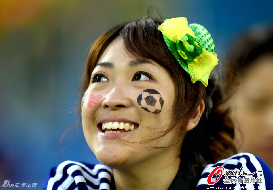 Ekspresi dan Aksi Gokil Para Suporter Jepang di Piala Dunia 2014