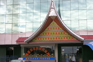 Nama-nama Rumah Makan Paling Pasaran di Indonesia