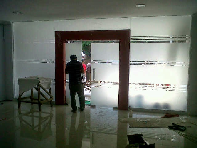 Desain Stiker Partisi Kantor Yang Ciamik