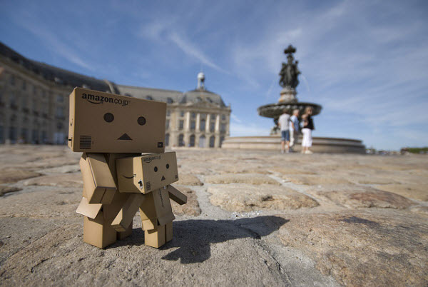 27 kisah si imut Boneka Danbo