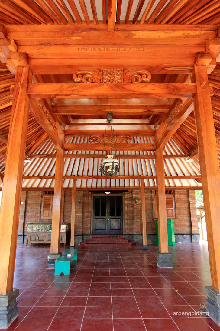 &#91;CoC Regional: Lokasi Wisata&#93; Makam Panembahan Kalibening