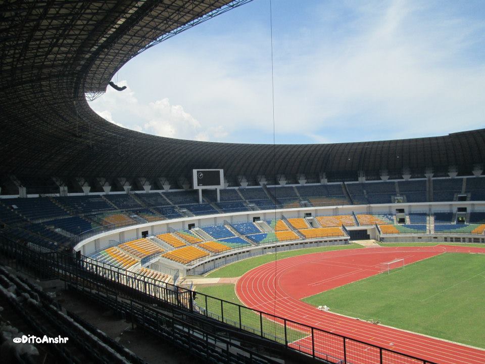Peresmian stadion Bandung Lautan Api,Terbesar ke 2 di Indonesia