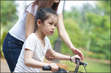 12 Hal yang Diajarkan Ibu Saat Kecil dan Berguna Sampai Sekarang