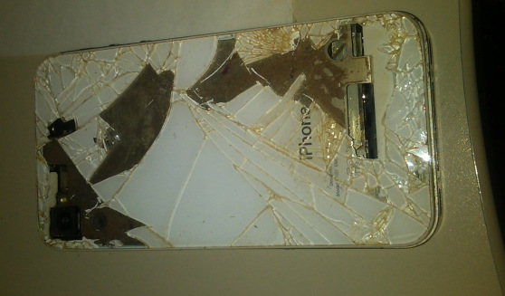 Ini Dia, 10 Tragedi Akibat ponsel. Simak yukkk