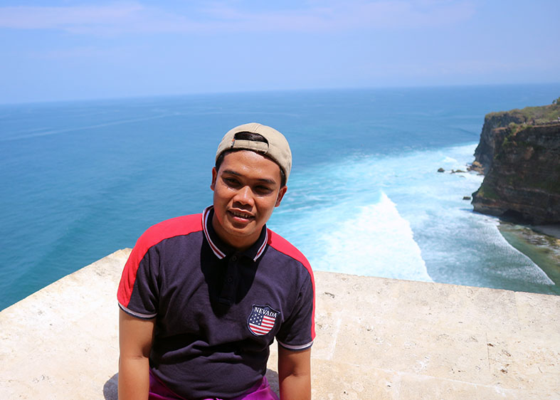 Primadona Pulau Dewata, Puru Luhur Uluwatu Bali!