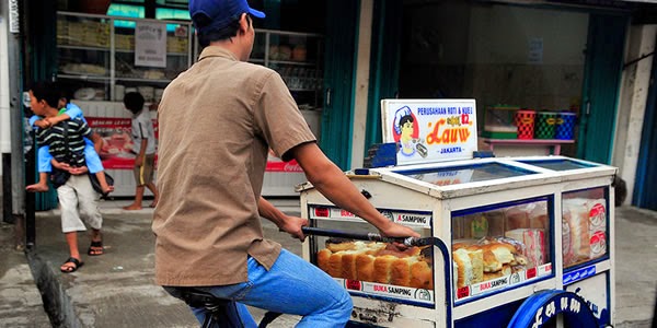 Tukang Dagang yang Biasanya Muncul di Pagi Hari