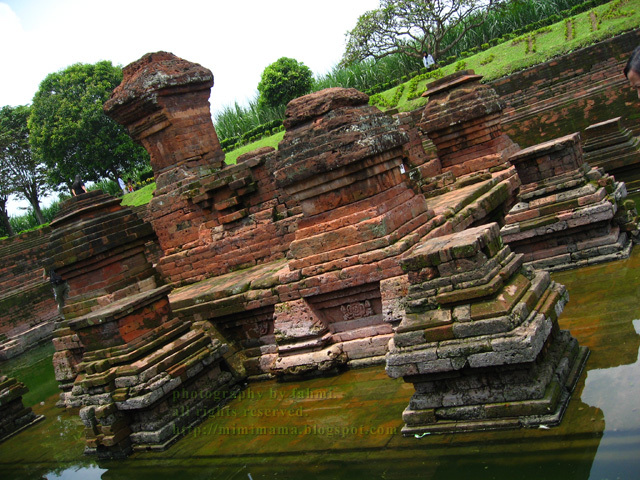 PENEMUAN ARKEOLOG YG MASIH DI SELIMUTI MISTERI. (BEBERAPA ADA DI INDONESIA)