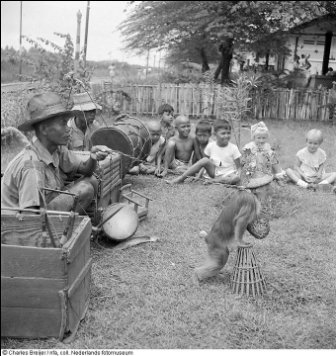  (Foto Eksklusif) Melihat Sosial Masyarakat Indonesia Jaman Kolonial Belanda