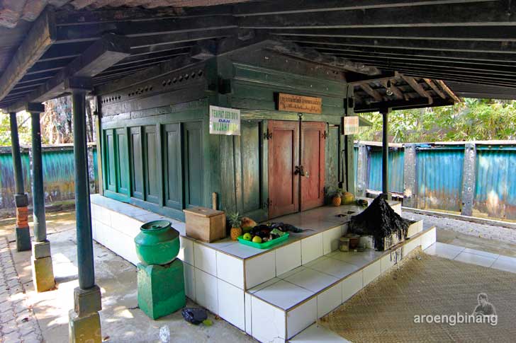 &#91;CoC Regional: Lokasi Wisata&#93; Makam Panembahan Kalibening