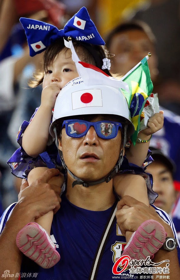 Ekspresi dan Aksi Gokil Para Suporter Jepang di Piala Dunia 2014