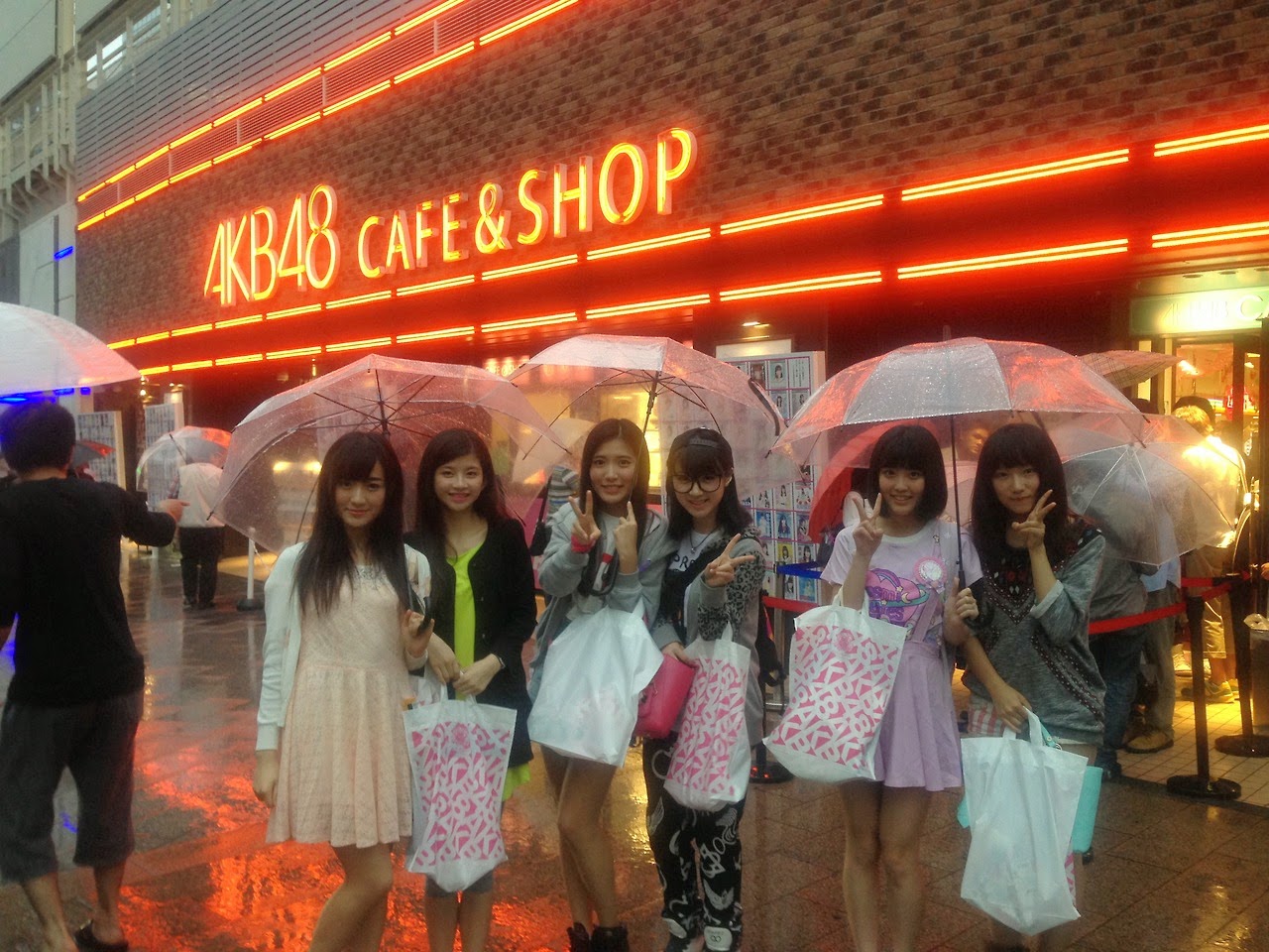 Mengenang SNH48 saat masih bersama AKB48