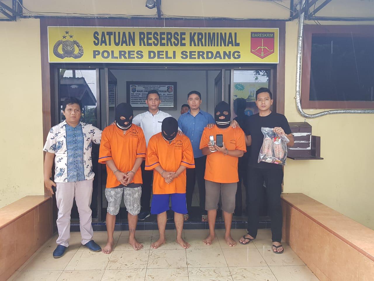 tolak-tri-in-one-tiga-pria-ini-tega-bunuh-wanita-bertato-kupu-kupu