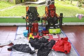 Perlengkapan Standar Untuk Mendaki Gunung