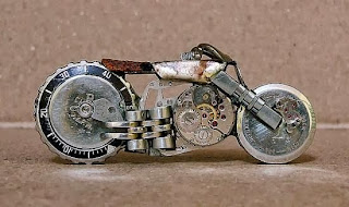 miniatur unik yang terbuat dari jam tangan (+pic)