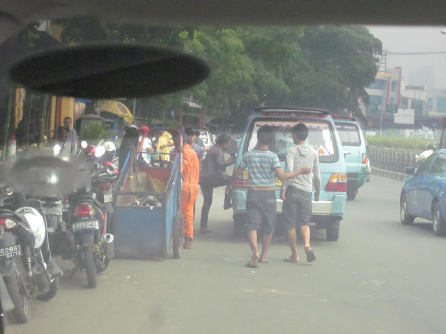 &#91;Himbauan &amp; Pertanyaan&#93; Jangan sita jalan kami